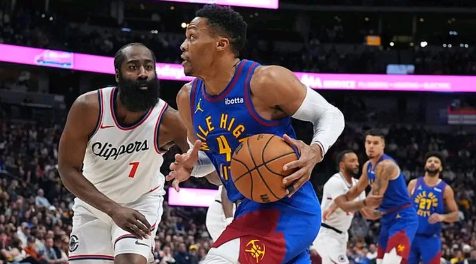 快船防守端效率下降，球队逐渐失去优势(快船的防守能力)